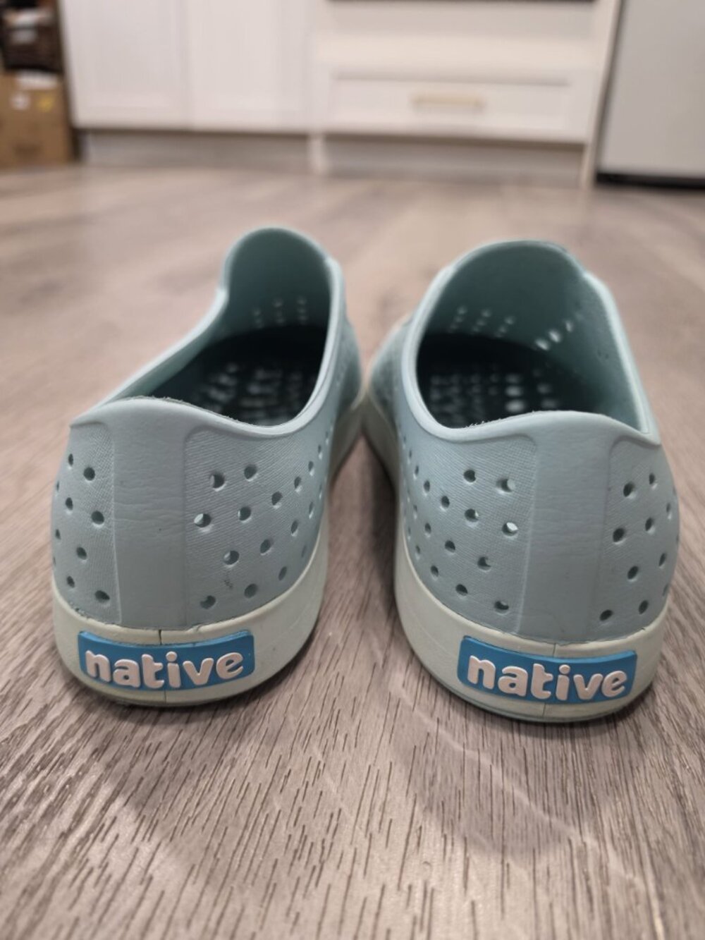 Native Jefferson Slip-On Shoes Light Blue Rubber Size W10 M8 - Picture 3 of 8